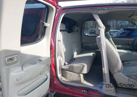 2001 Toyota Tundra Sr5 V8 из США, поврежденный, VIN 5TBBT44151S218775